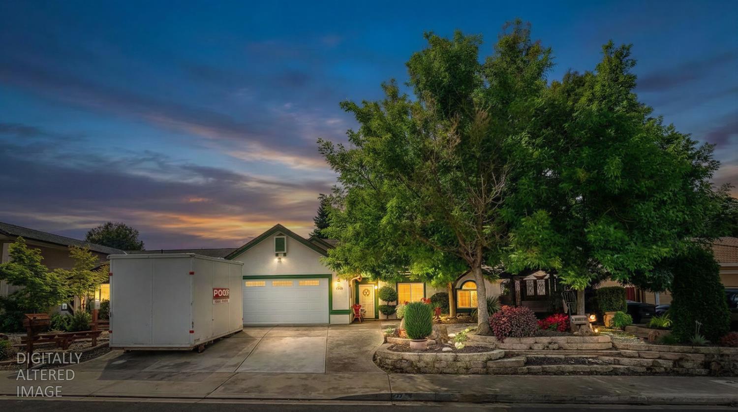 1253 River Bluff Drive