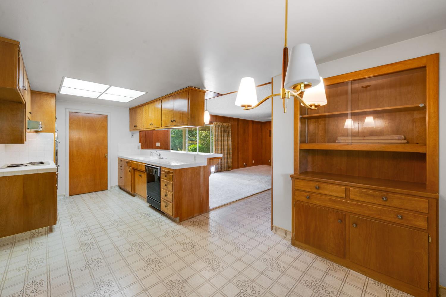 7341 S Land Park Drive