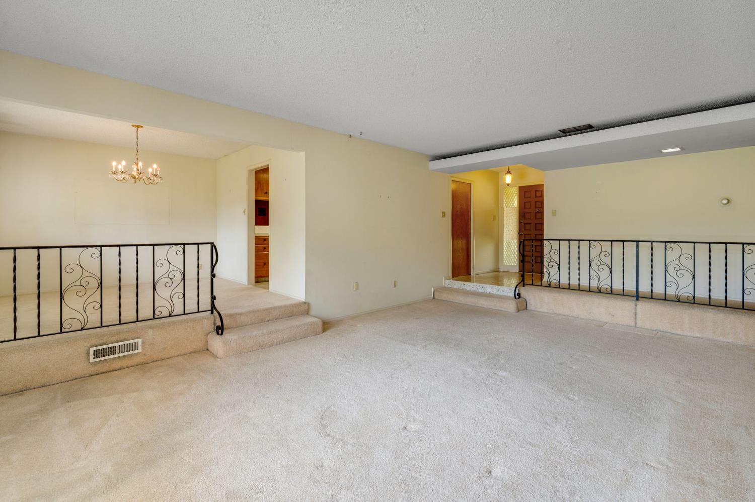 7341 S Land Park Drive