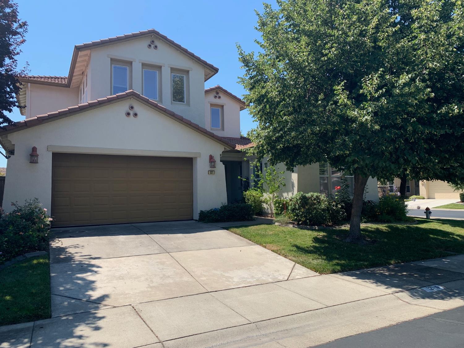 121 N Rock House Circle