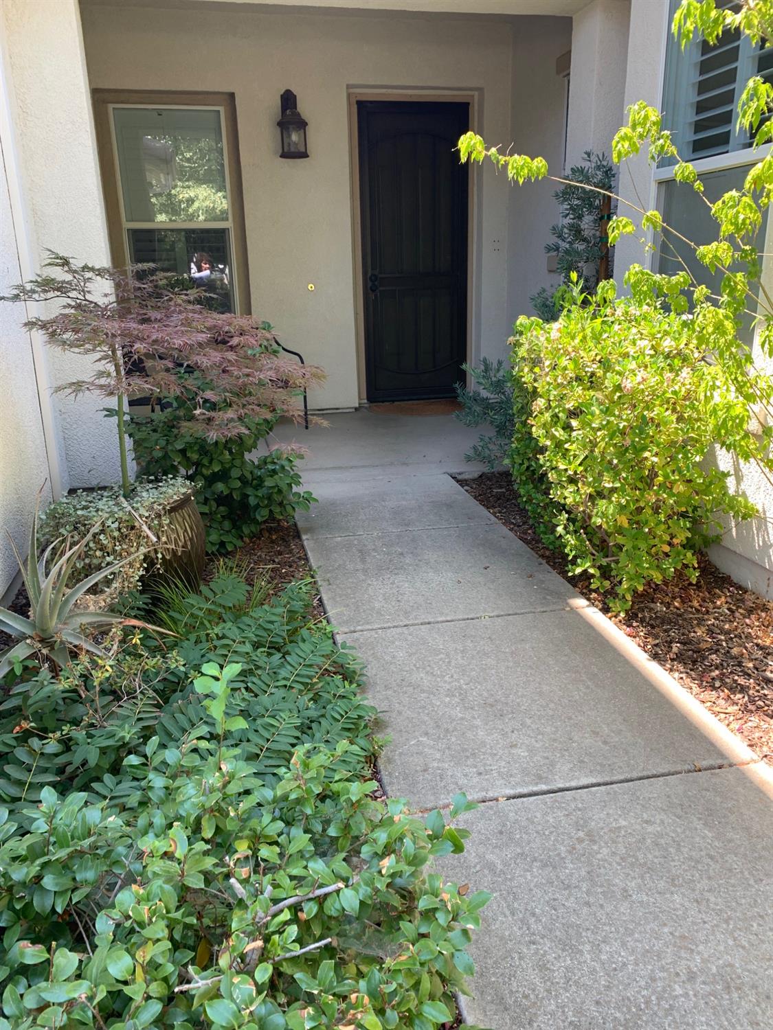 121 N Rock House Circle