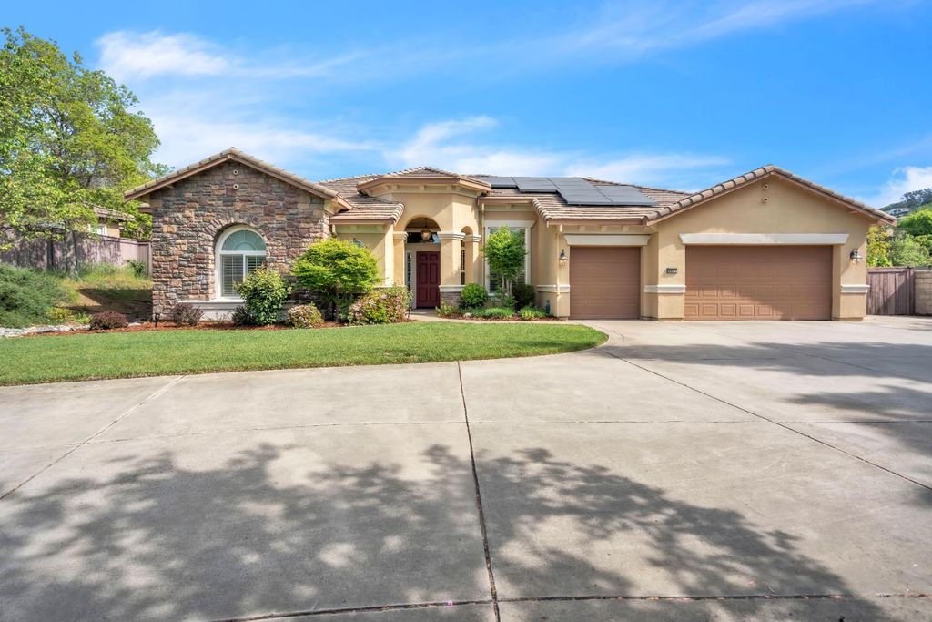 Photo of 3031 Melina Drive, El Dorado Hills, CA 95762 (MLS # 226038107)