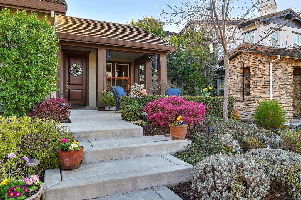 2196 Red Setter Road