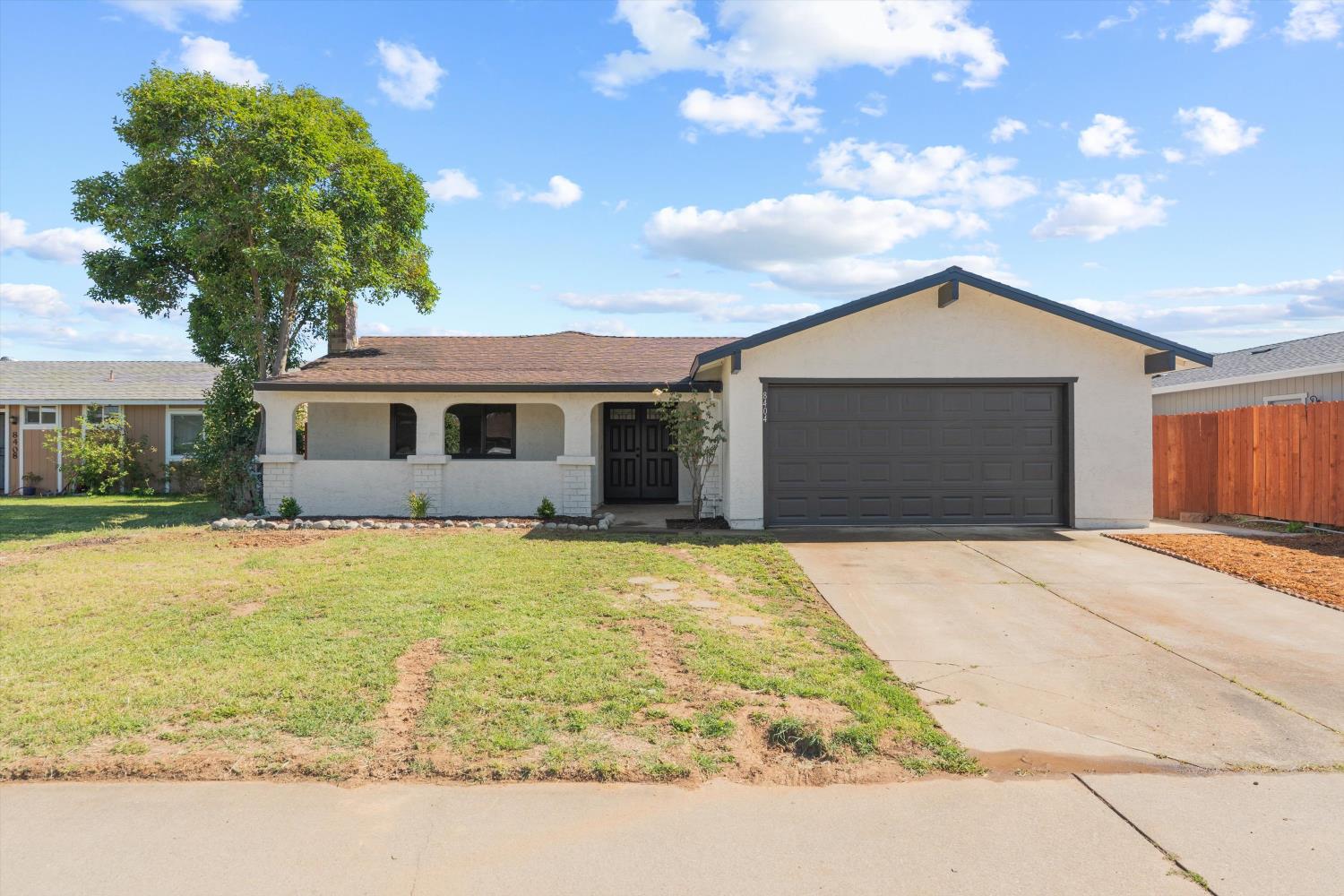 8404 Sunrise Woods Way