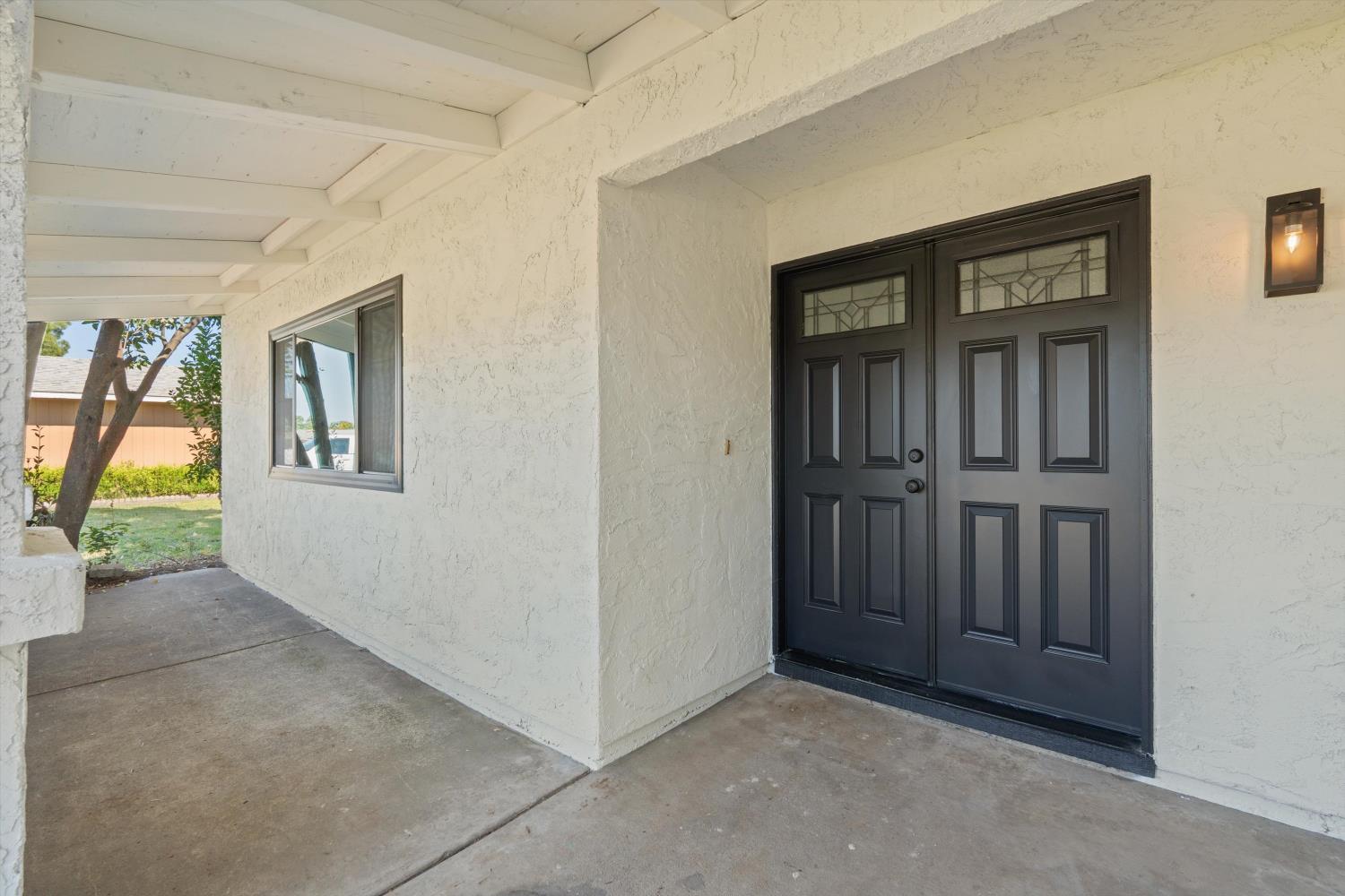 8404 Sunrise Woods Way