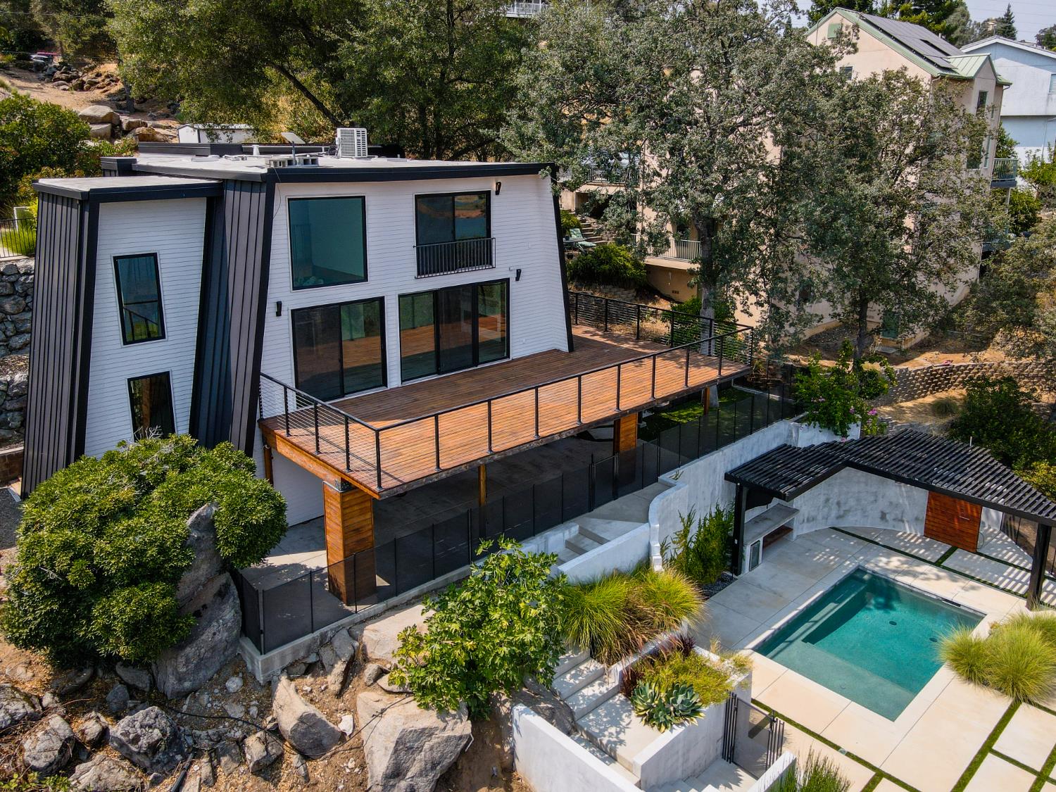 3769 Mountainview Drive