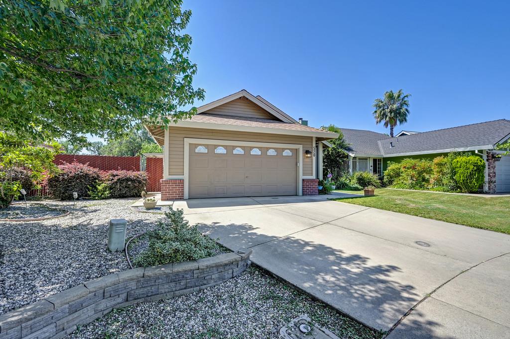 520 Harling Court