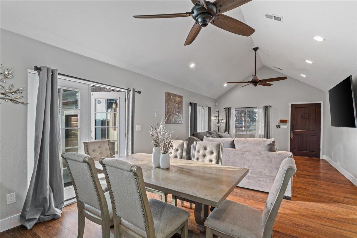 Oakdale, California 95361, United States, 3 Bedrooms Bedrooms, ,2 BathroomsBathrooms,Residential,Pending,84634