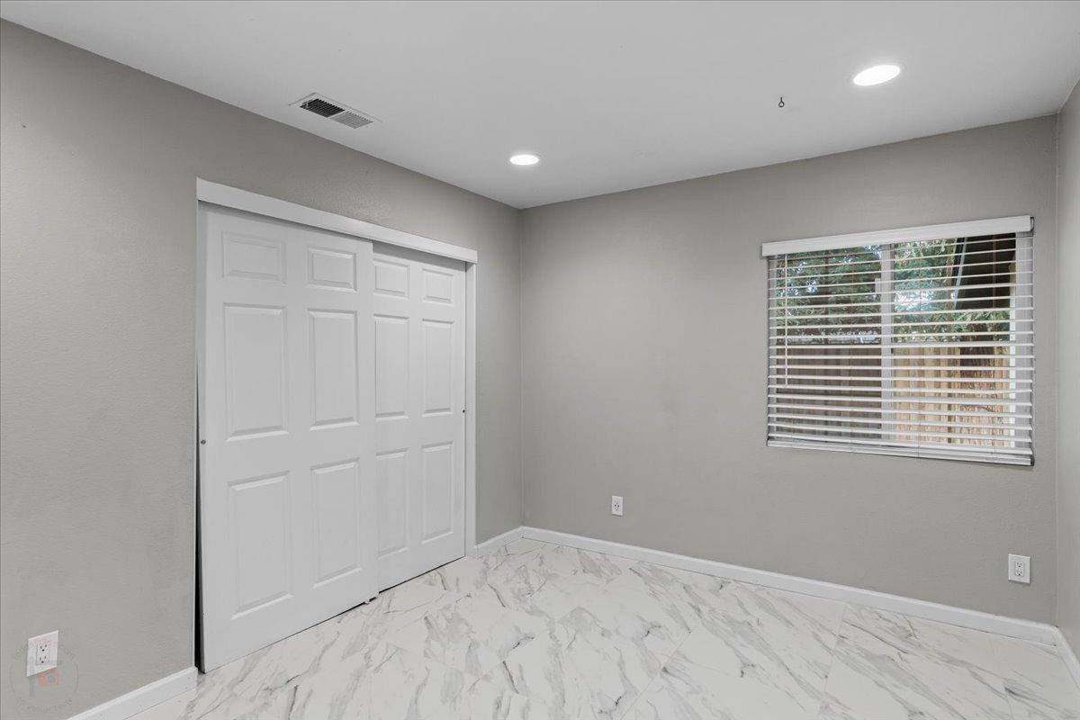 Oakdale, California 95361, United States, 3 Bedrooms Bedrooms, ,2 BathroomsBathrooms,Residential,Pending,84634