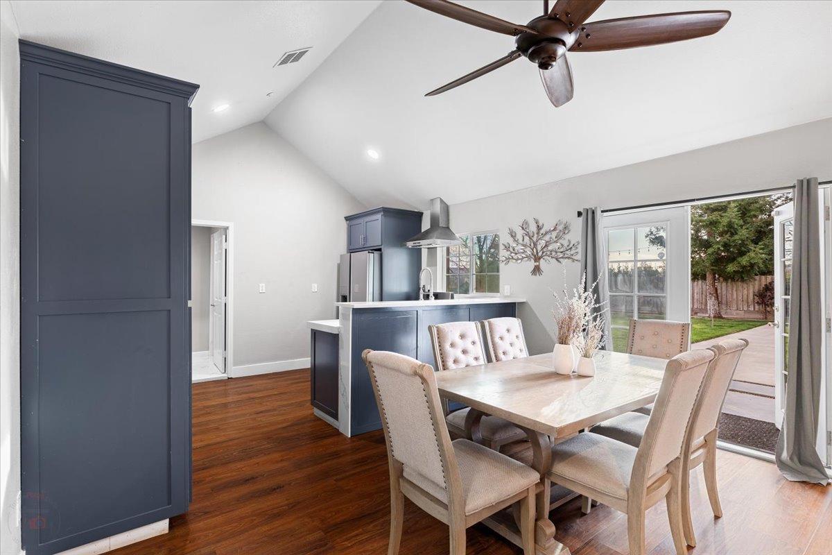 Oakdale, California 95361, United States, 3 Bedrooms Bedrooms, ,2 BathroomsBathrooms,Residential,Pending,84634