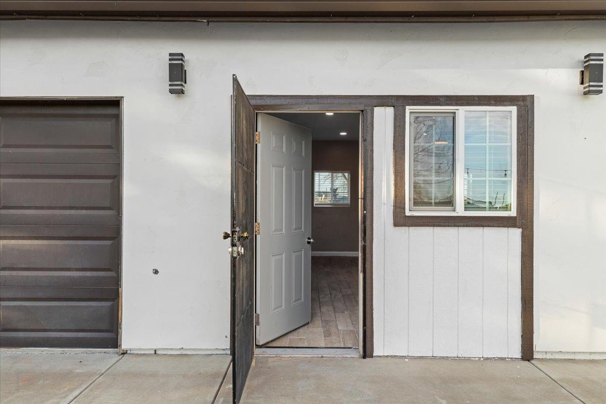 Oakdale, California 95361, United States, 3 Bedrooms Bedrooms, ,2 BathroomsBathrooms,Residential,Pending,84634