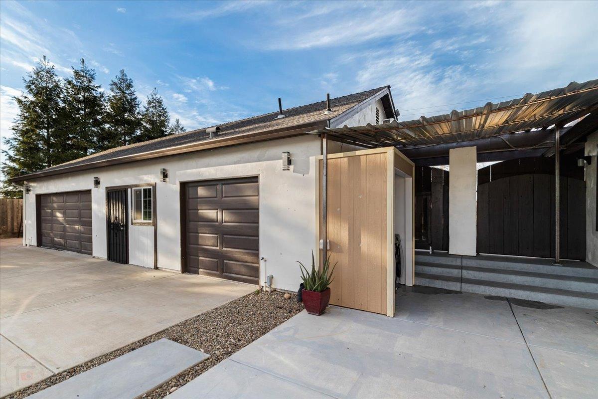 Oakdale, California 95361, United States, 3 Bedrooms Bedrooms, ,2 BathroomsBathrooms,Residential,Pending,84634