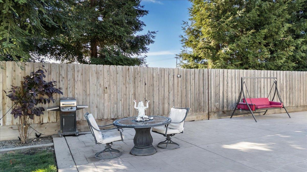 Oakdale, California 95361, United States, 3 Bedrooms Bedrooms, ,2 BathroomsBathrooms,Residential,Pending,84634