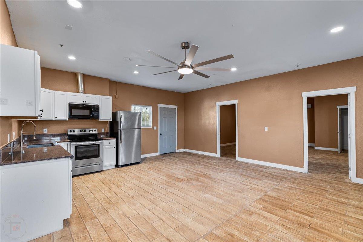 Oakdale, California 95361, United States, 3 Bedrooms Bedrooms, ,2 BathroomsBathrooms,Residential,Pending,84634