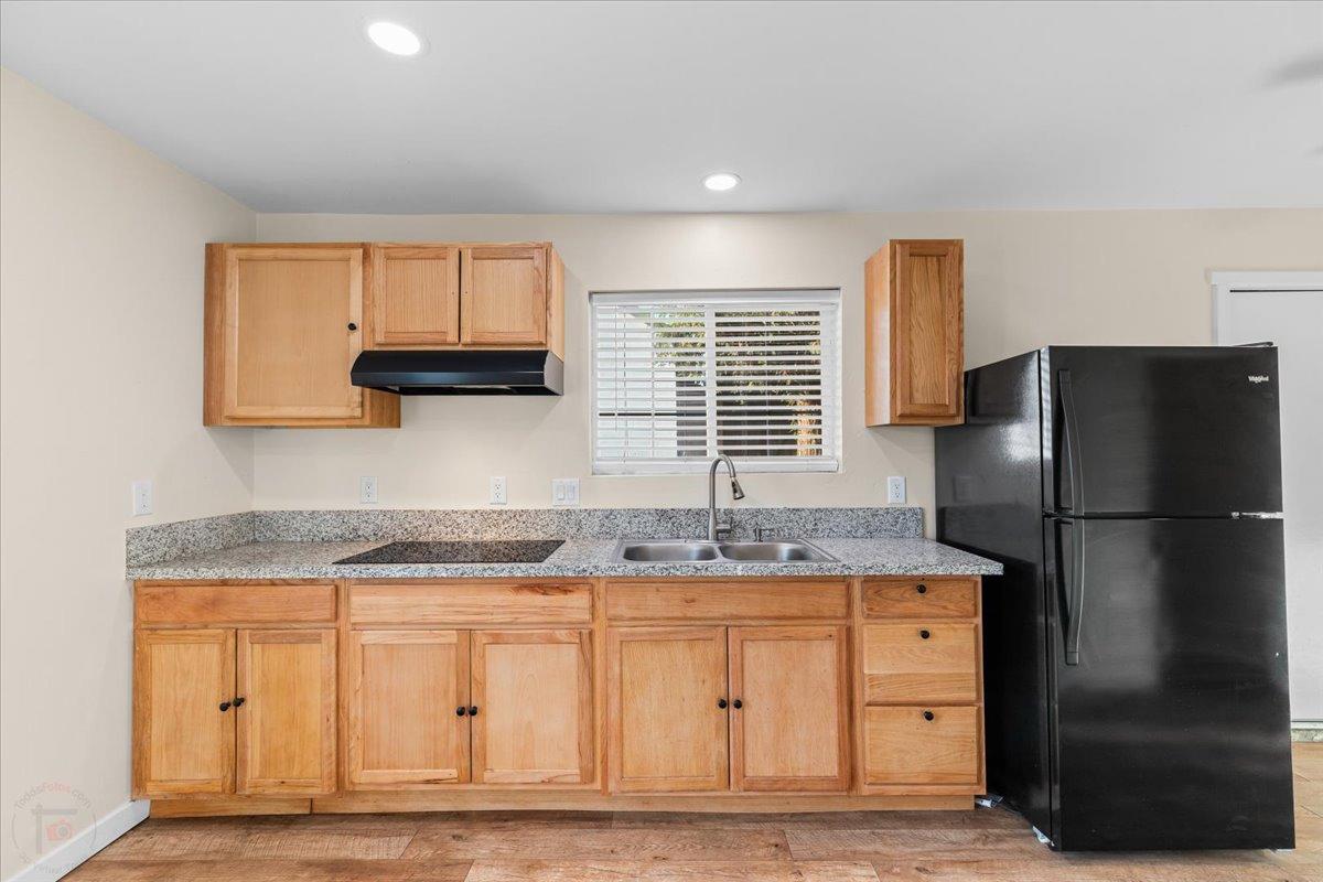 Oakdale, California 95361, United States, 3 Bedrooms Bedrooms, ,2 BathroomsBathrooms,Residential,Pending,84634