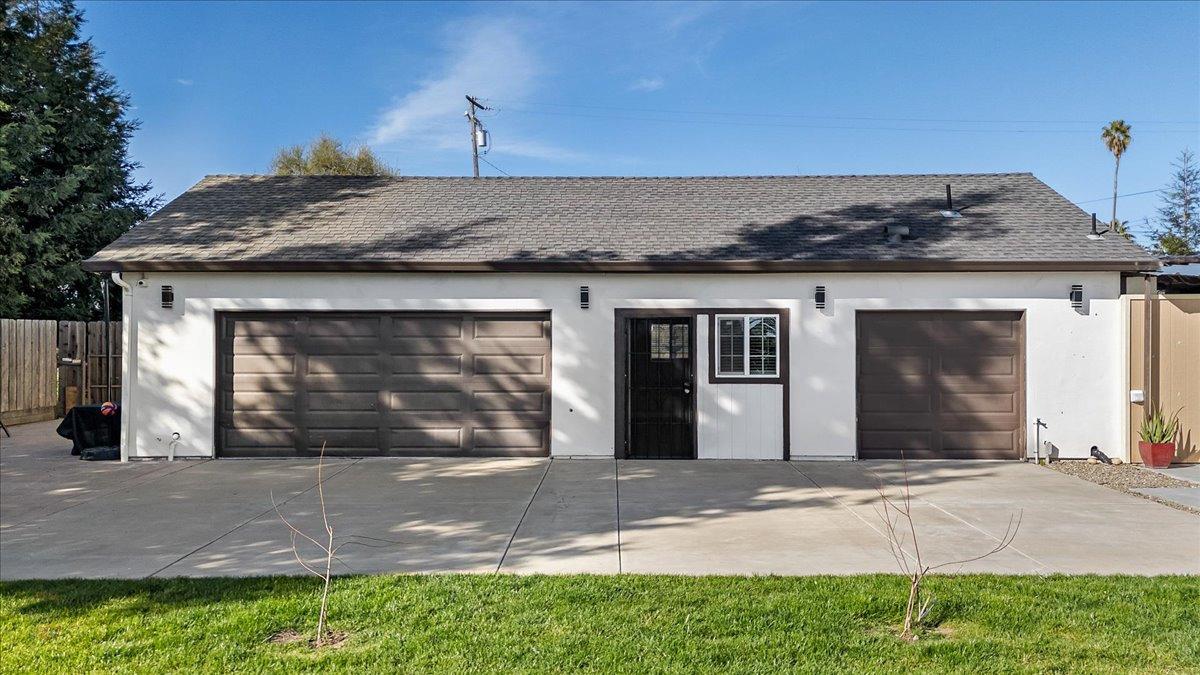 Oakdale, California 95361, United States, 3 Bedrooms Bedrooms, ,2 BathroomsBathrooms,Residential,Pending,84634