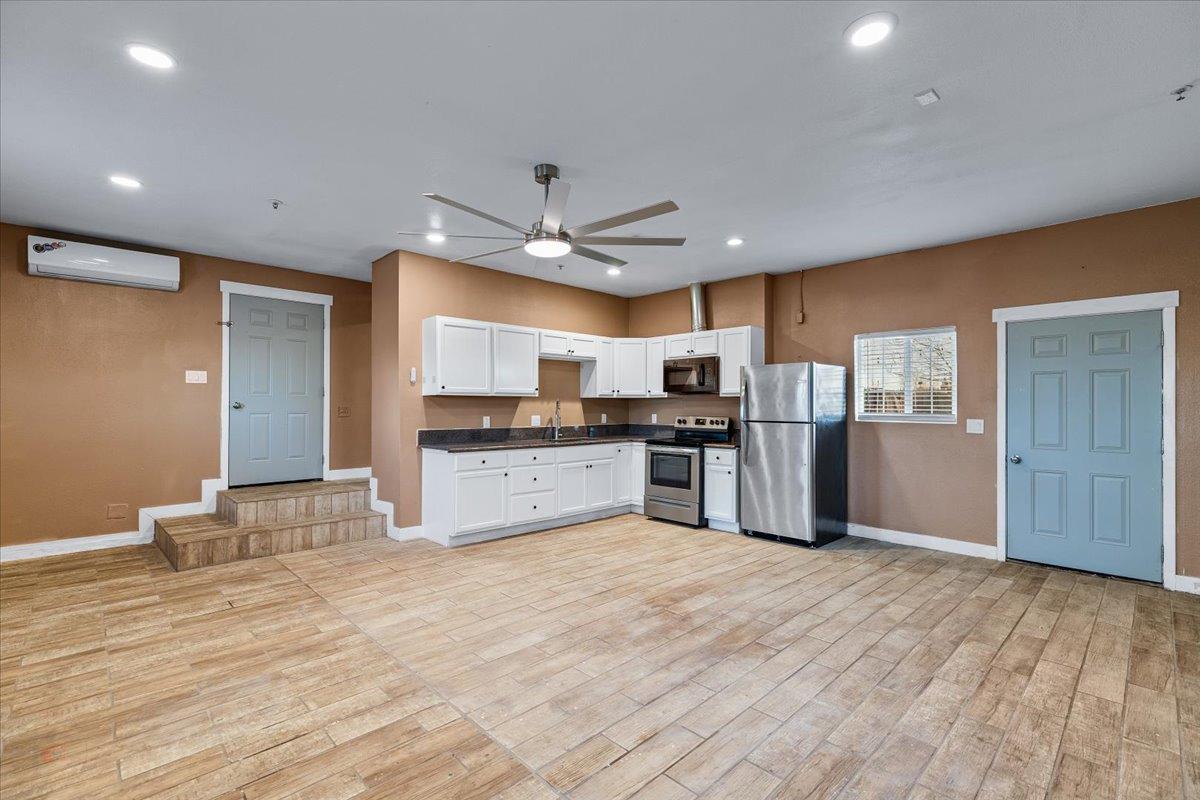 Oakdale, California 95361, United States, 3 Bedrooms Bedrooms, ,2 BathroomsBathrooms,Residential,Pending,84634