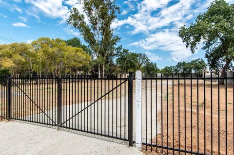 MLS: 225016031