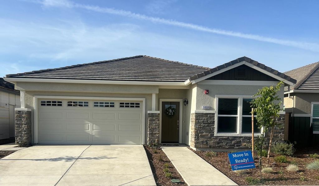 Photo of 1072 Hogan Road, Galt, CA 95632 (MLS # 226006214)