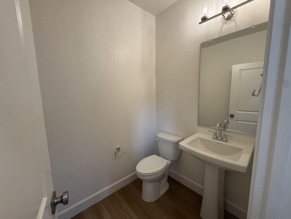 425 SE Crescent Moon Court