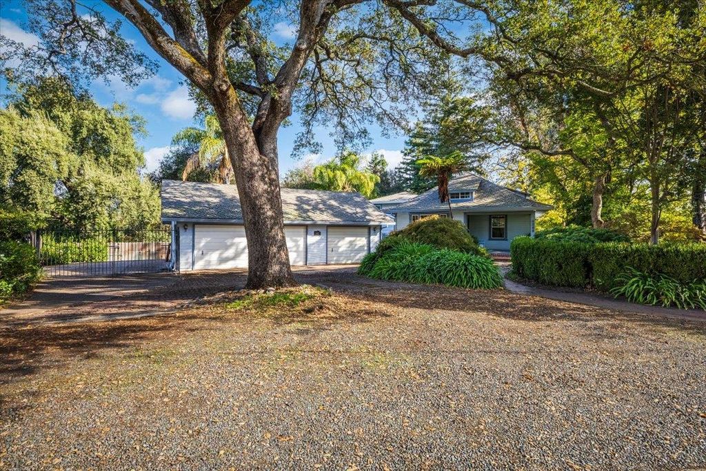 Photo of 4200 Hill Street, Fair Oaks, CA 95628 (MLS # 225137834)