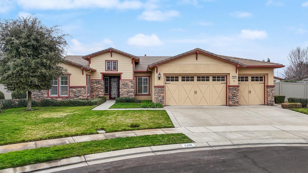 2498 Pepper Tree Lane