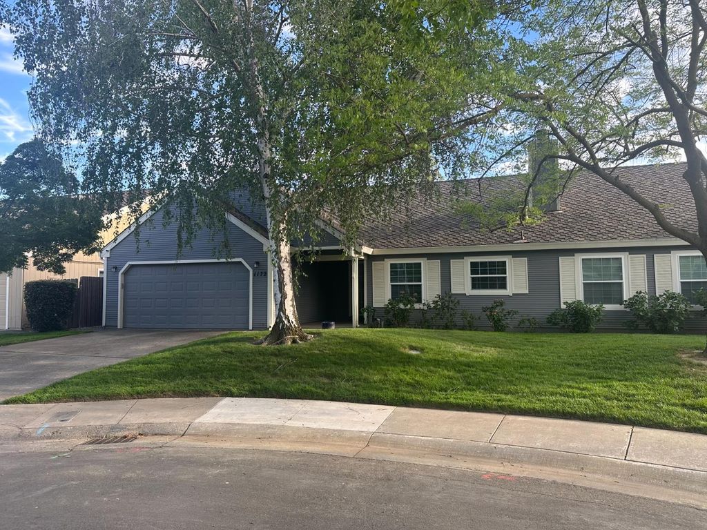Photo of 1172 Spruce Tree Circle, Sacramento, CA 95831 (MLS # 226037903)