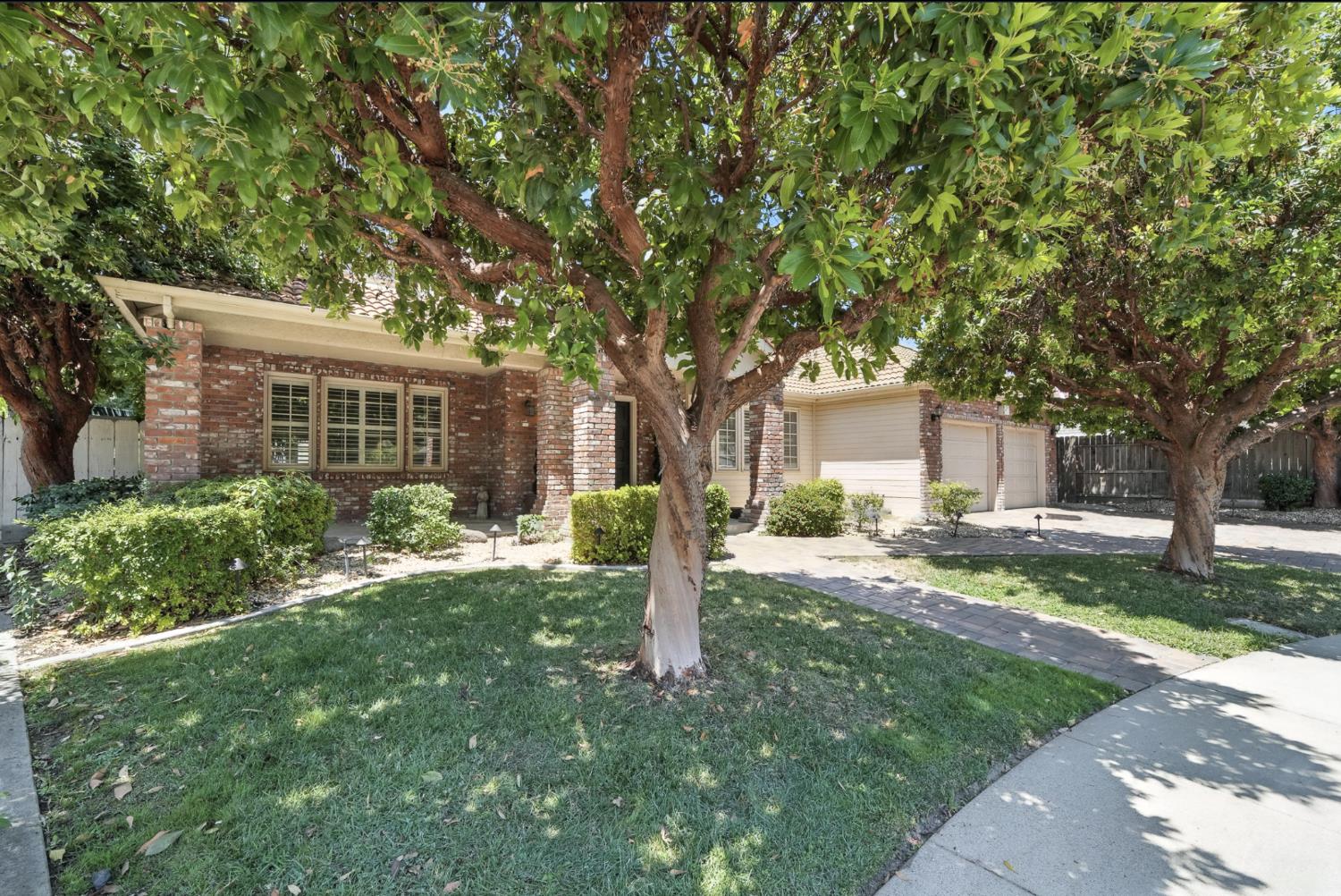 2705 Lake Front Court