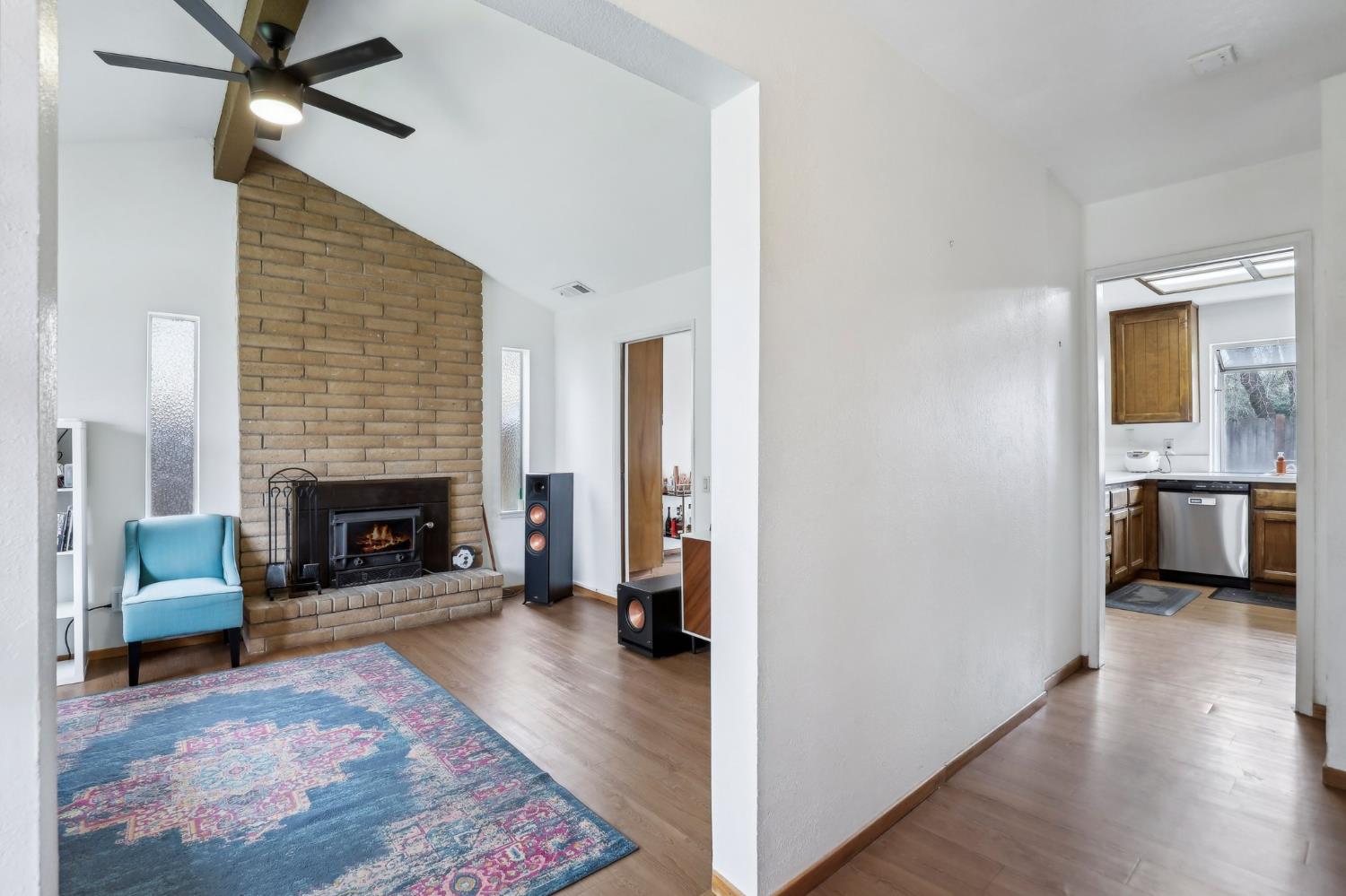 1832 Woodstock Way