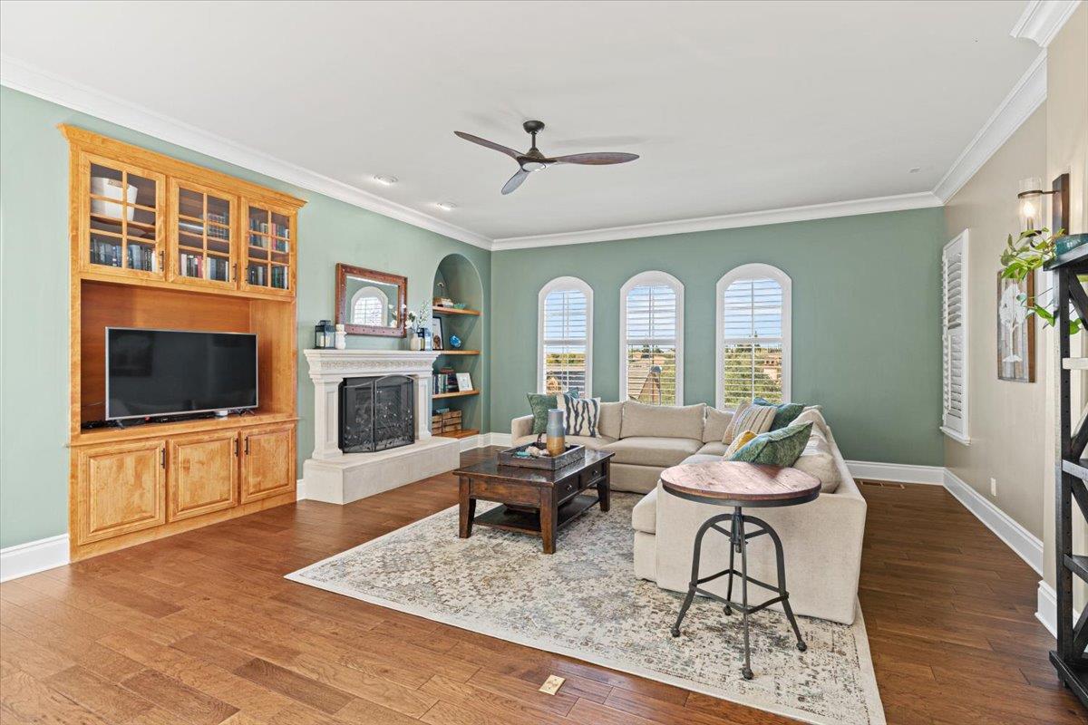 1804 Park Oak Drive