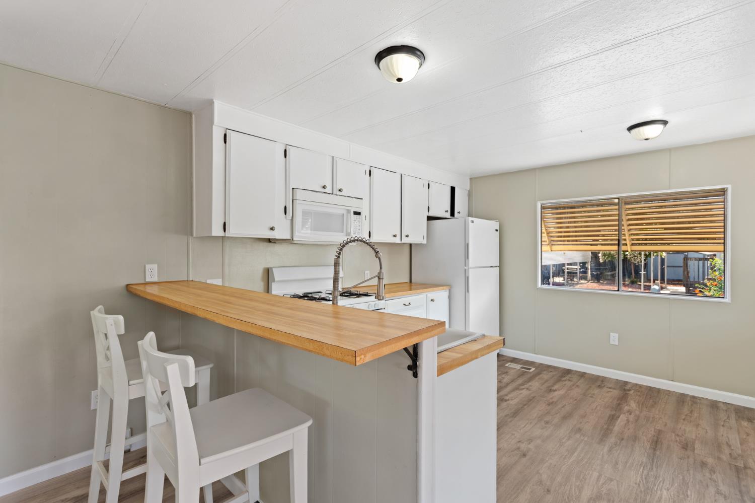 10035 Mills Station Road 100