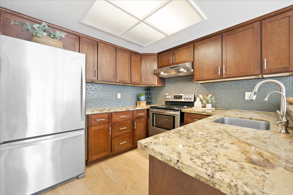 115 Valley Oak Drive