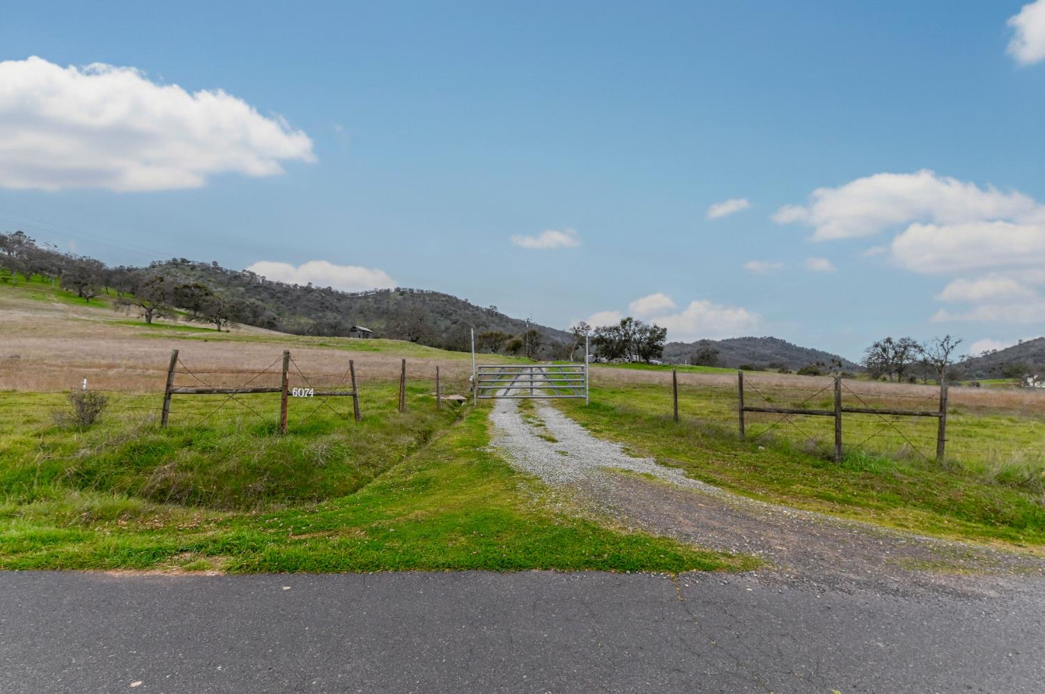 6074 Chaparojas Street