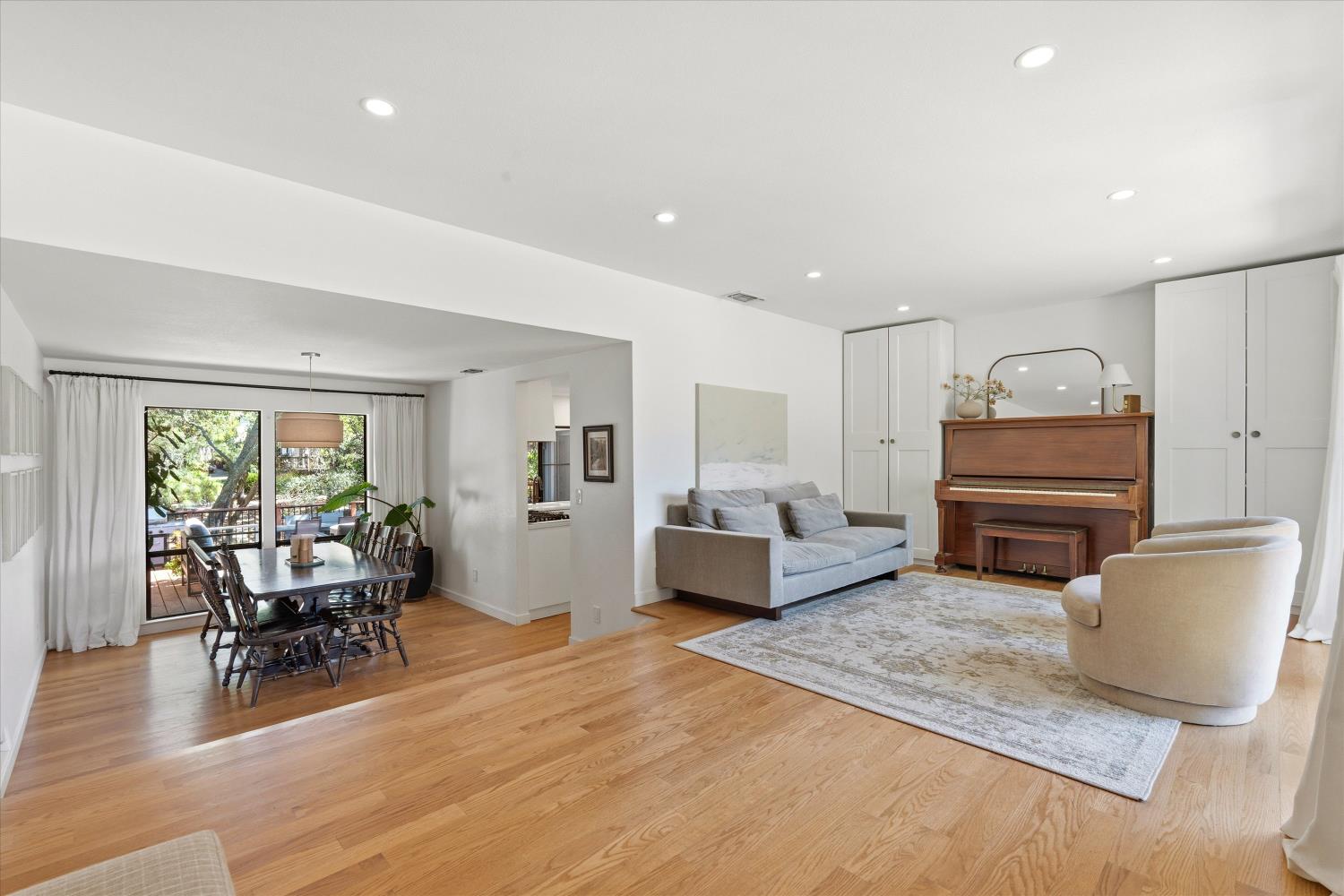 4460 La Mirada Cir