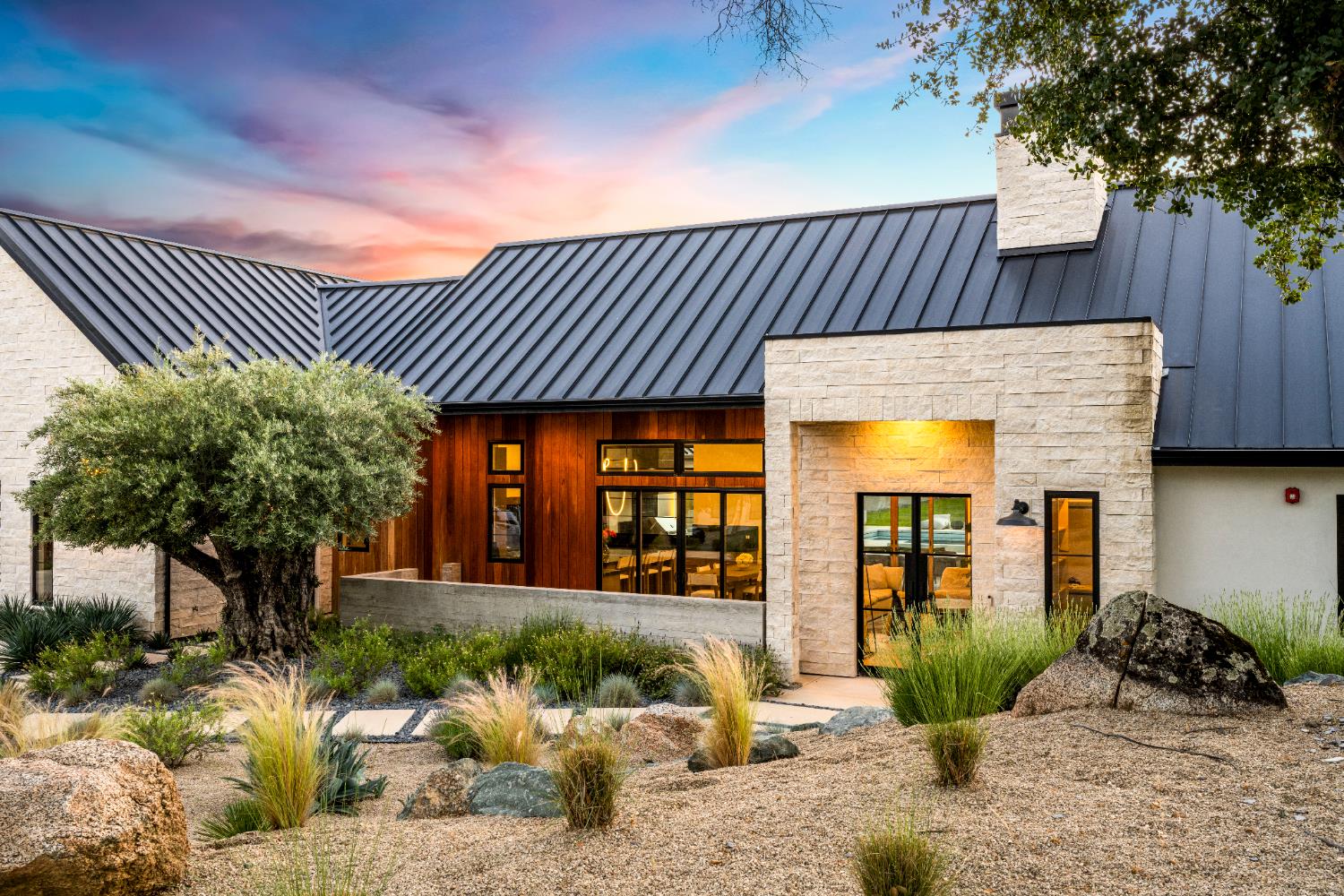 3320 Cherokee Trail