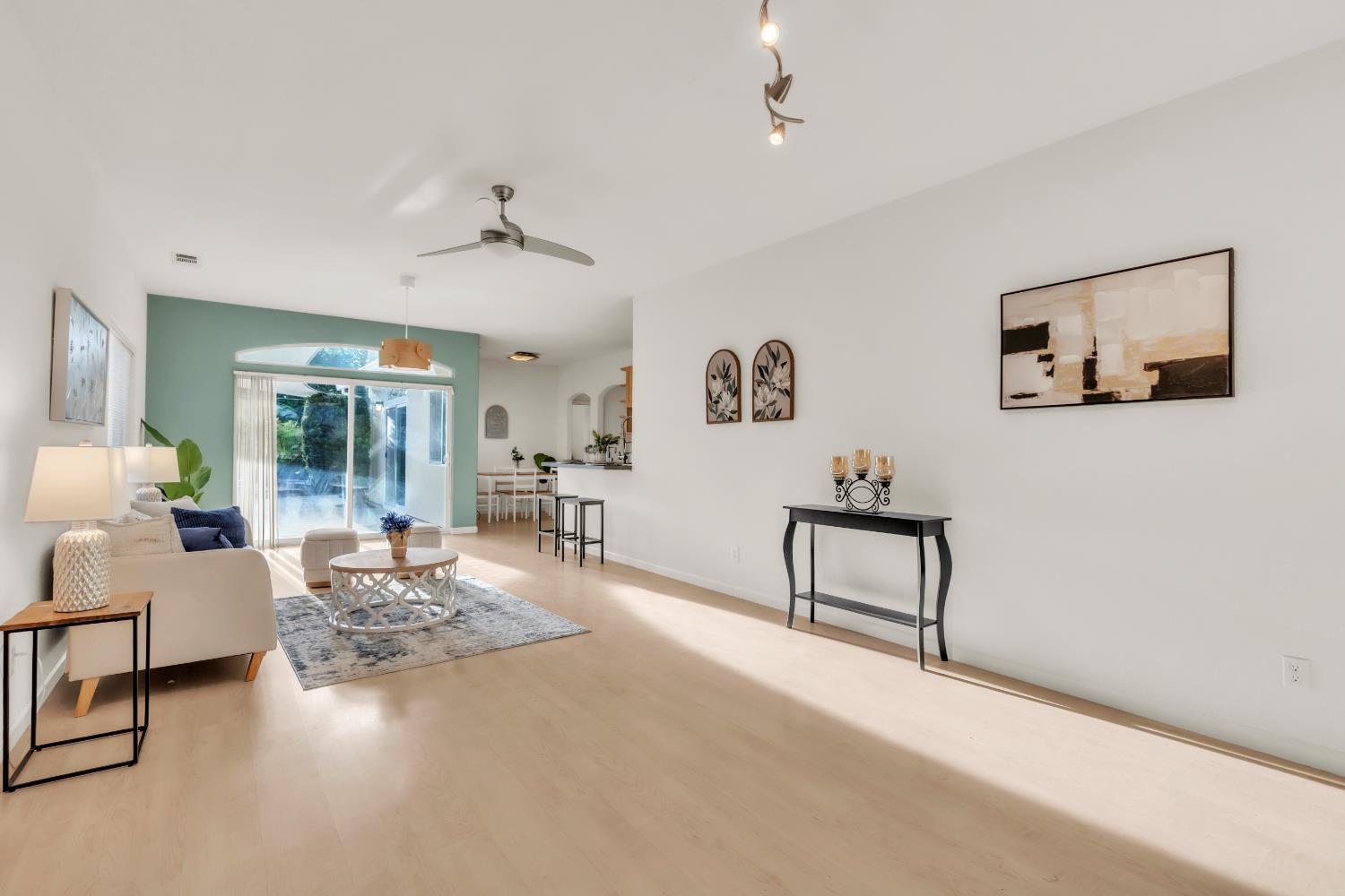 3905 Apple Blossom Way