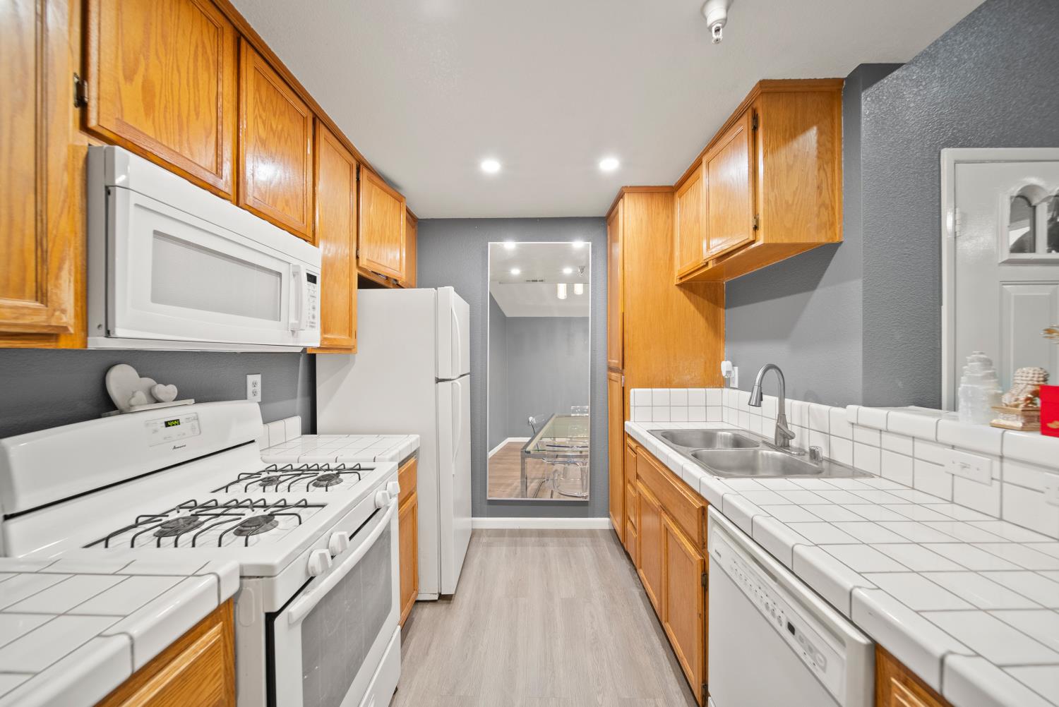 8020 Walerga Road 1102