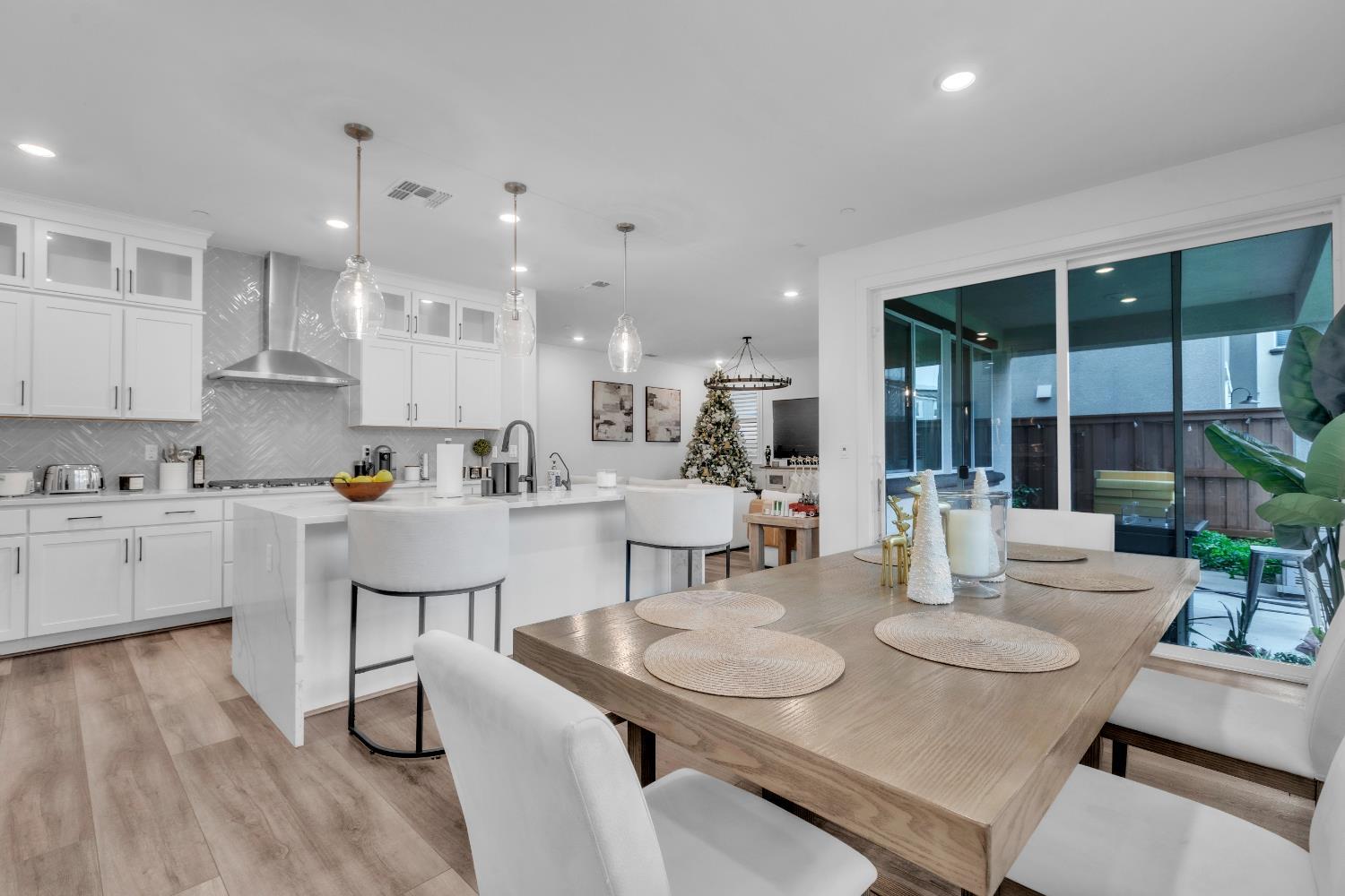 2751 Macabee Drive