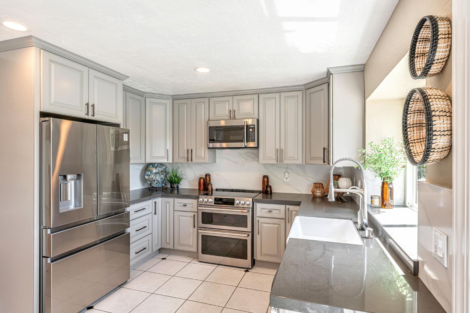 7017 Lindero Lane