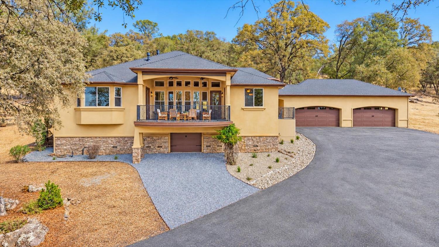 22575 Montclaire Court