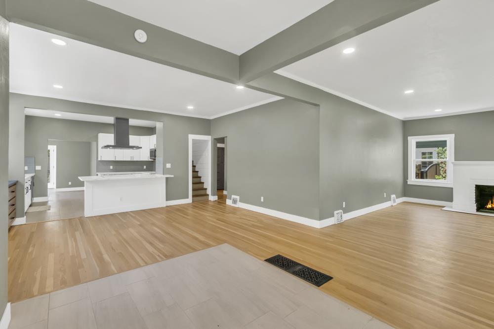 1045 35th Street