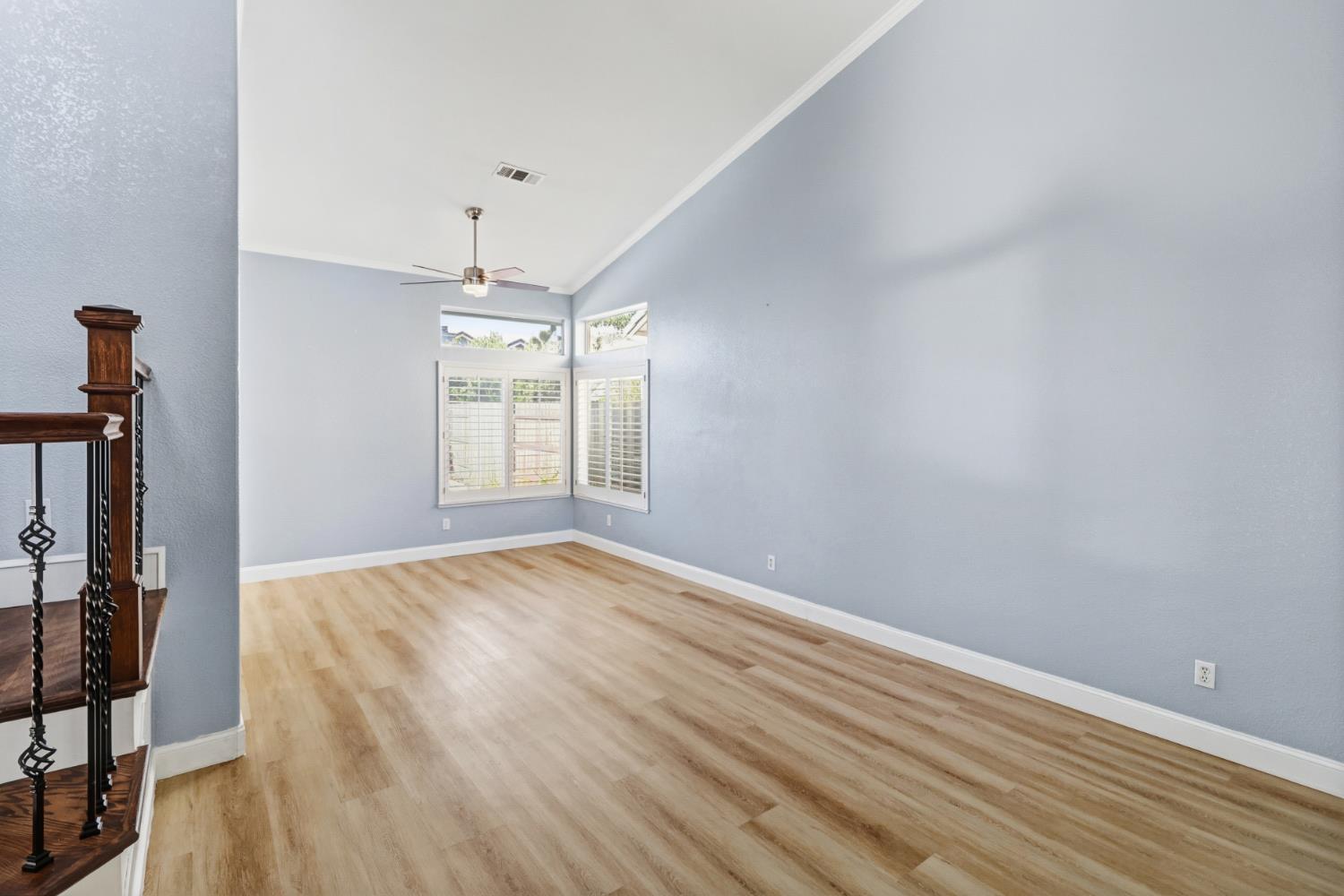 9021 Hooded crane Court