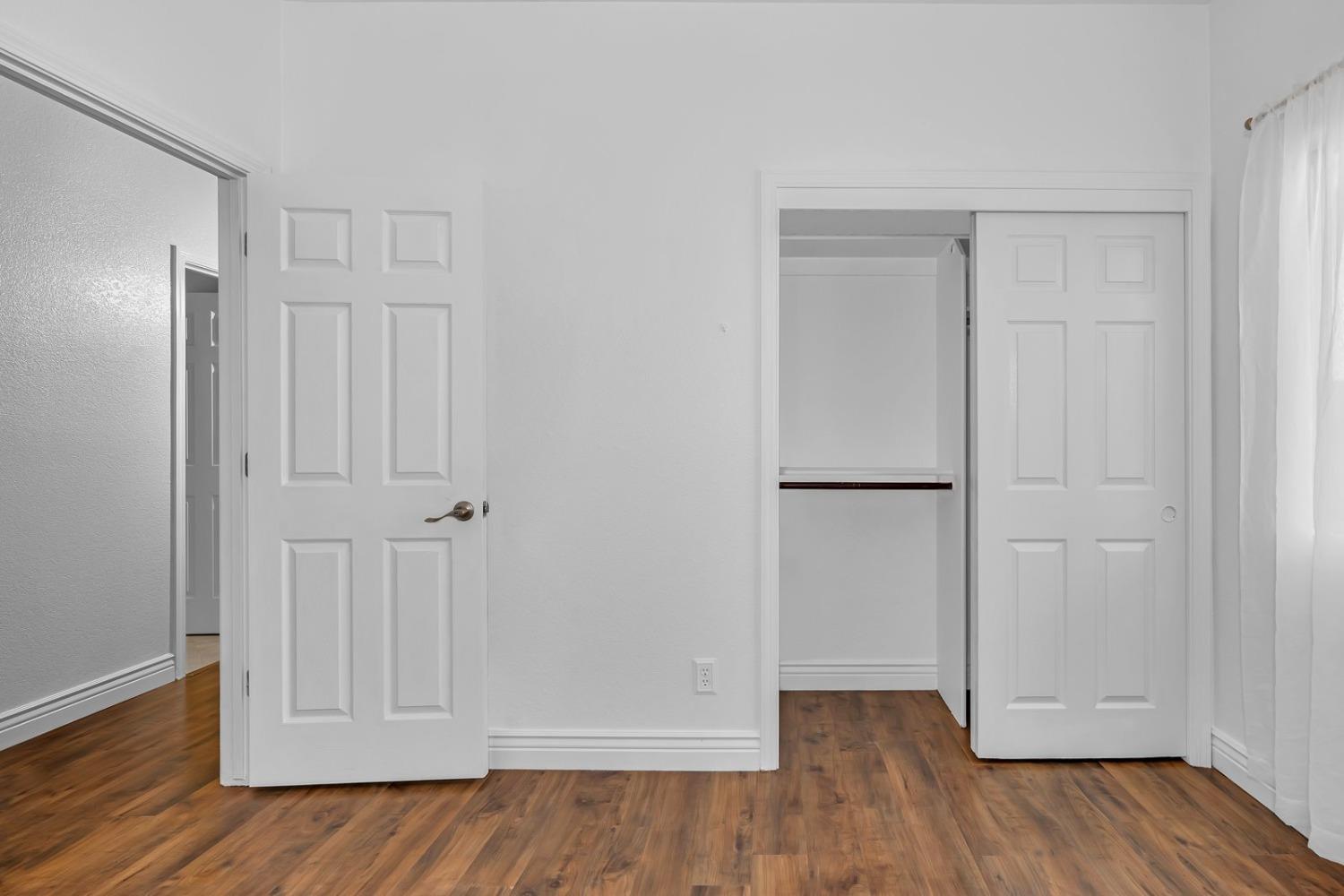 Los Banos, California 93635, United States, 4 Bedrooms Bedrooms, ,2 BathroomsBathrooms,Residential,Active,110823