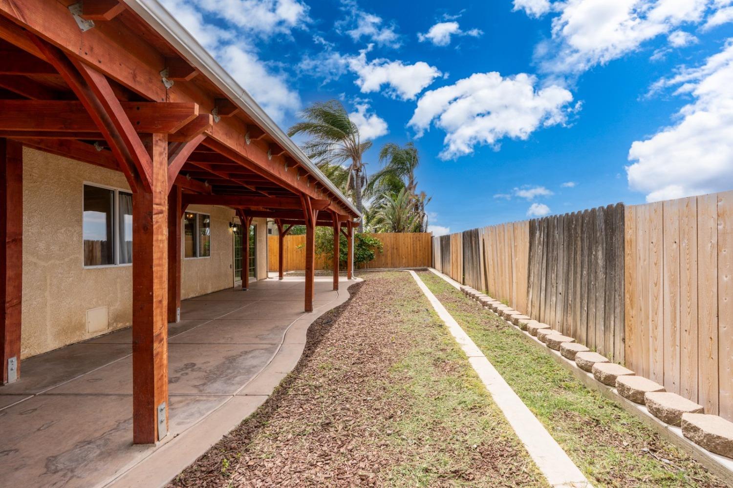 Los Banos, California 93635, United States, 4 Bedrooms Bedrooms, ,2 BathroomsBathrooms,Residential,Active,110823