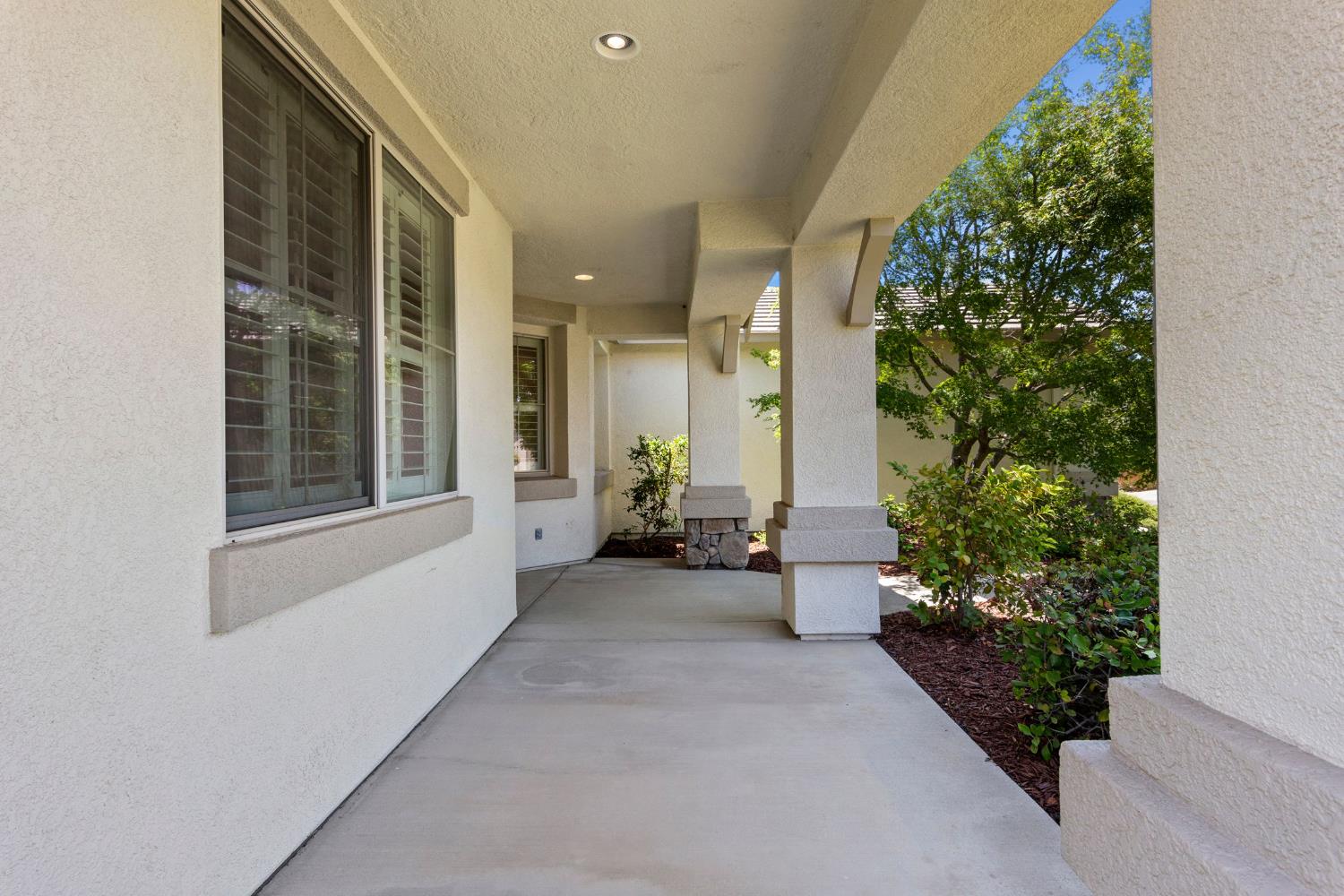 2723 Woodacre Lane