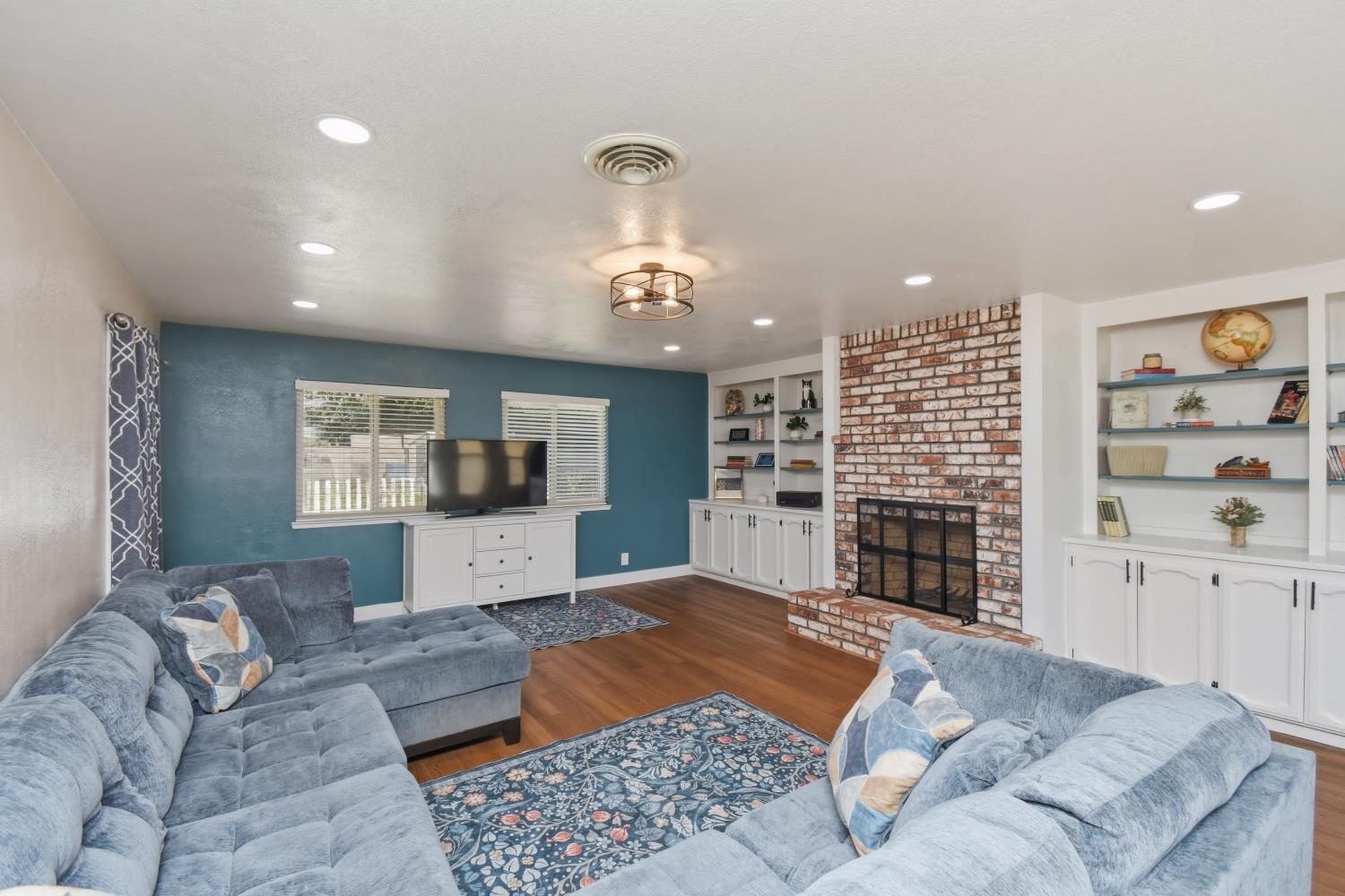 1740 Tamarack Drive