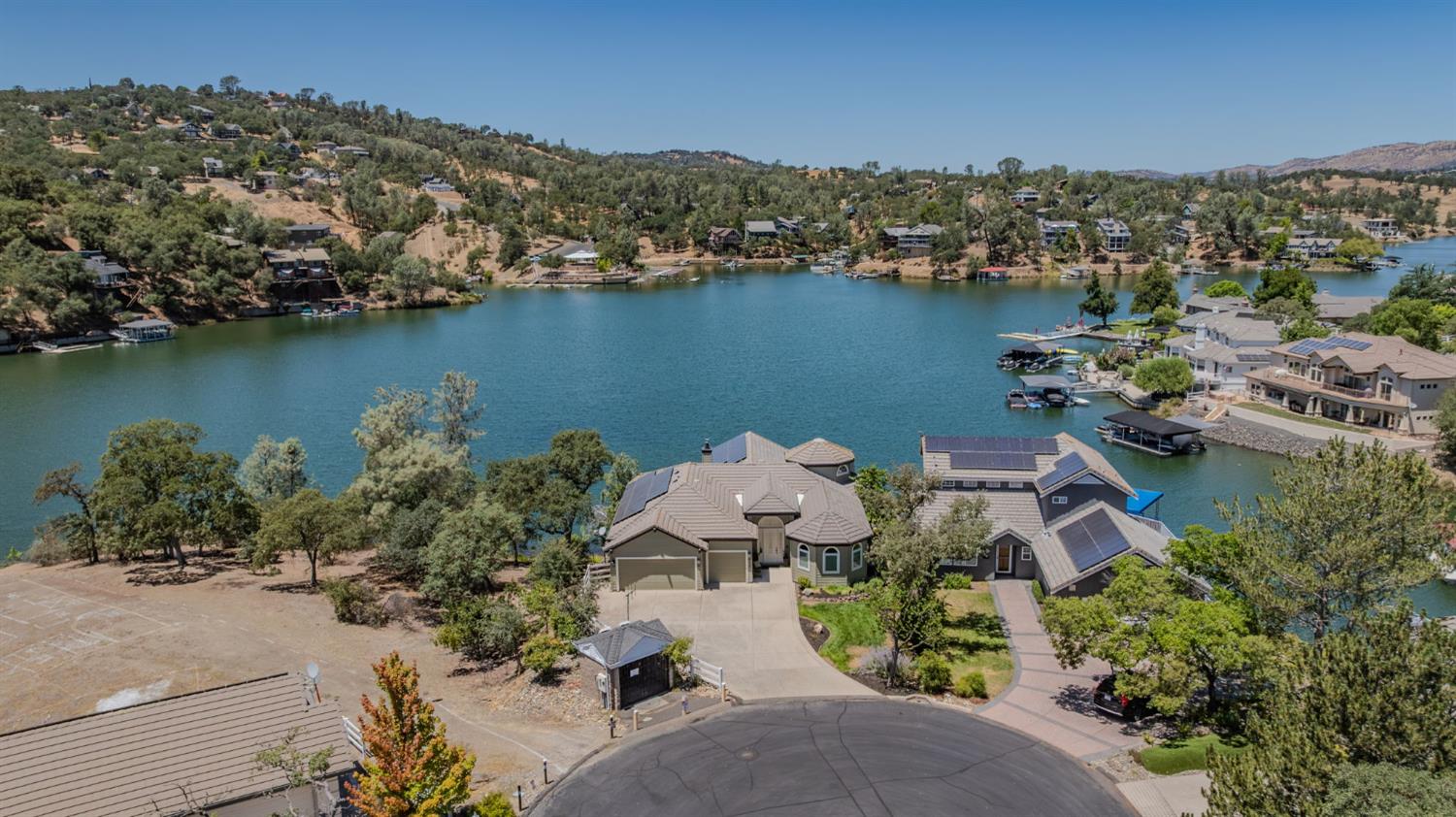 1137 Shoreline Ct