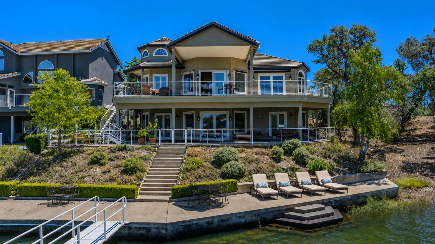 1137 Shoreline Ct