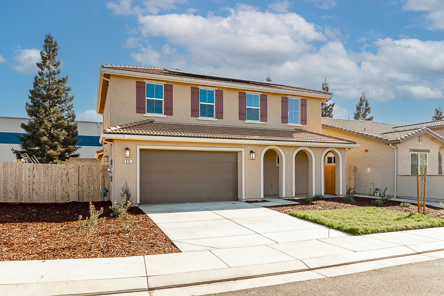 855 Meadowlands Drive