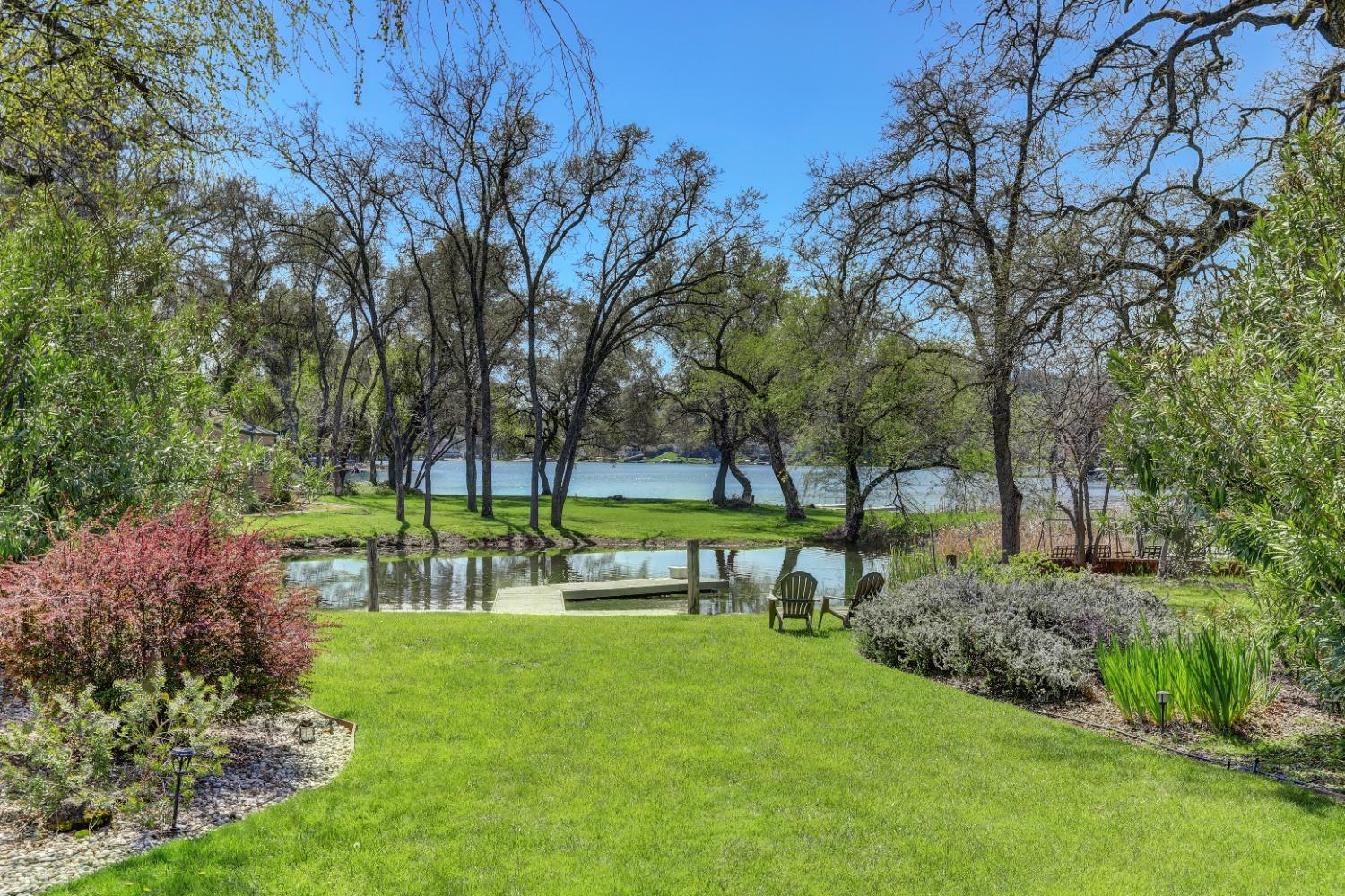 12475 Lakeshore N.
